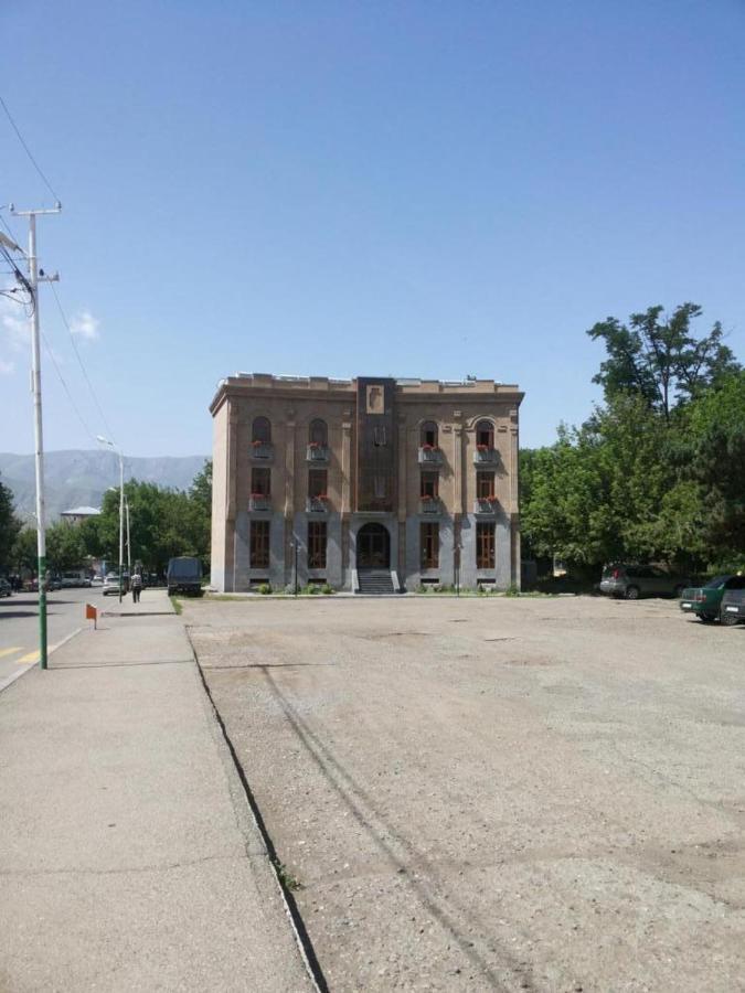 Arpa Hotel Yeghegnadzor Eksteriør billede
