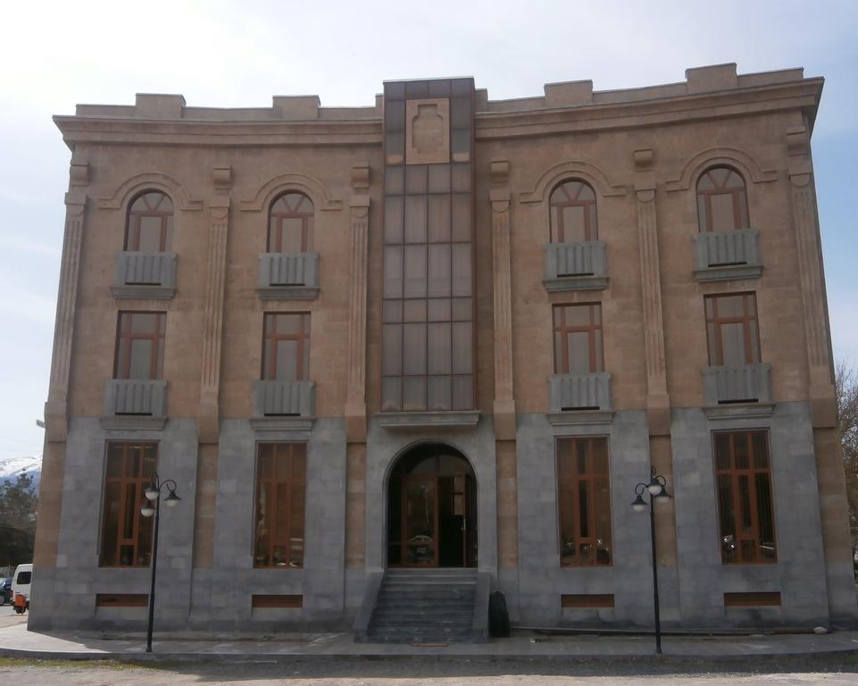 Arpa Hotel Yeghegnadzor Eksteriør billede