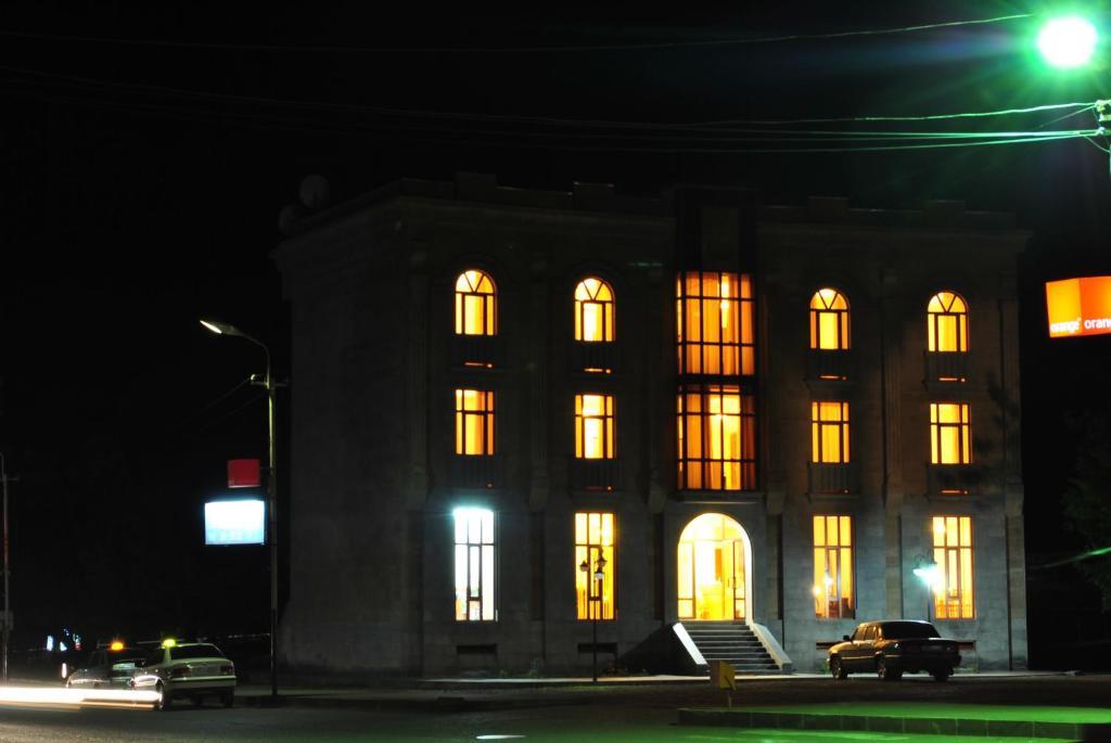 Arpa Hotel Yeghegnadzor Eksteriør billede