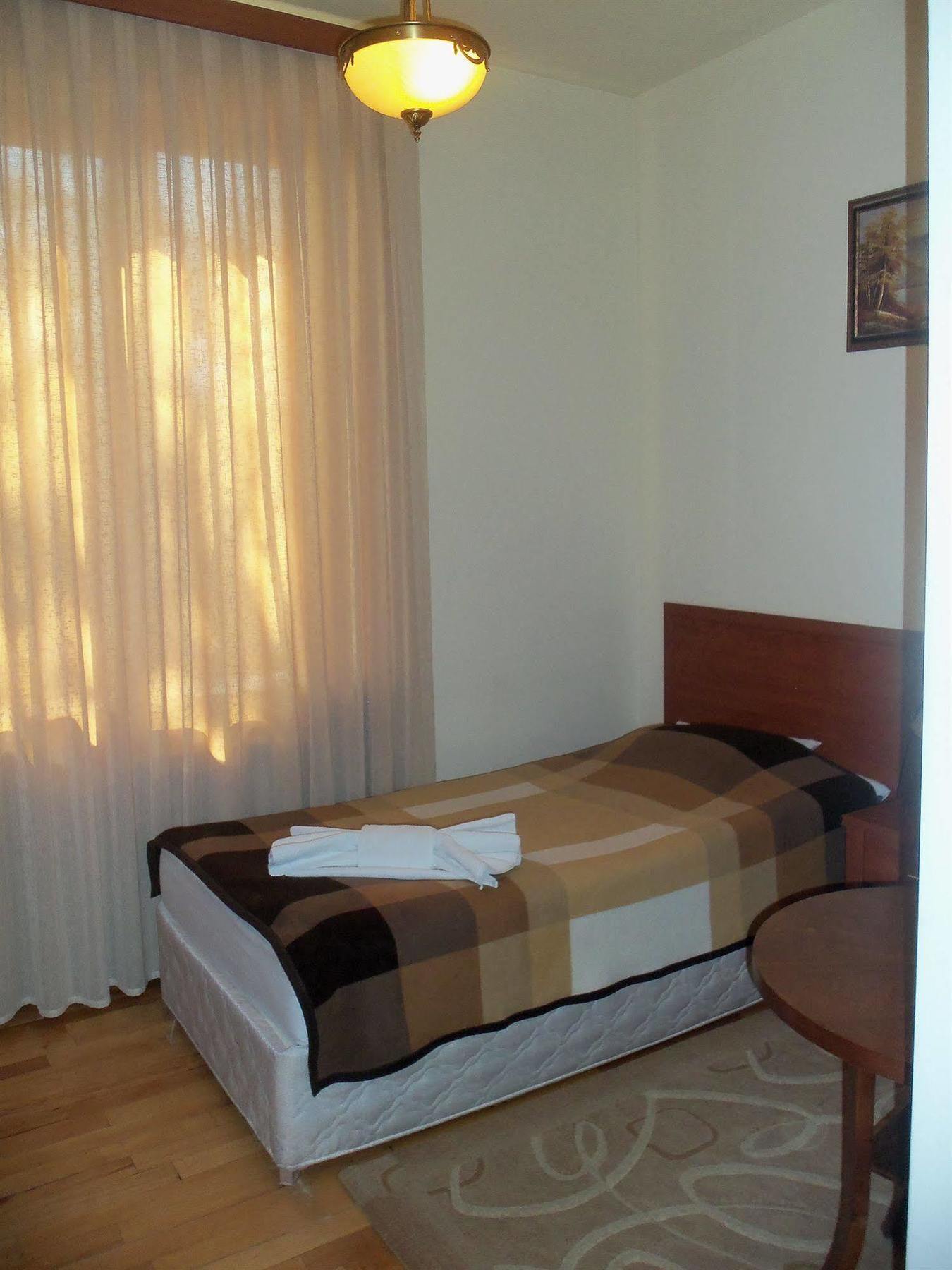 Arpa Hotel Yeghegnadzor Eksteriør billede